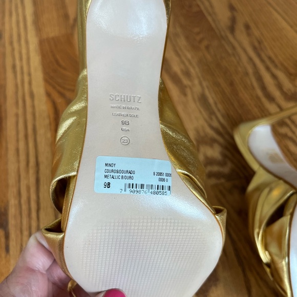 Schutz gold shoes - Picture 4 of 7
